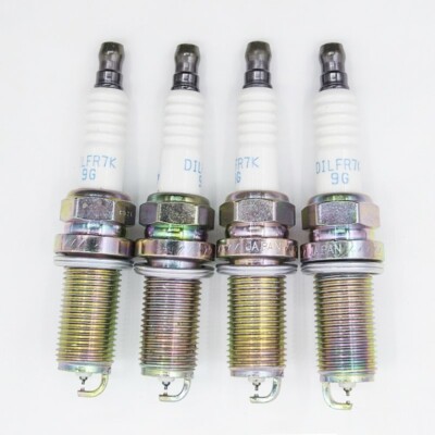 専用 GENUINE TOYOTA LEXUS IS300 IS200t NX300 SET OF SPARK PLUG QTY 4