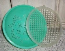 Vintage TUPPERWARE Colander Strainer with Flow Through Seal~Jadeite Green~#339