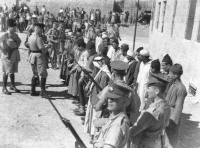 British Soldiers With Prisoners In The Old City Of Jerusalem 1938 Old Photo