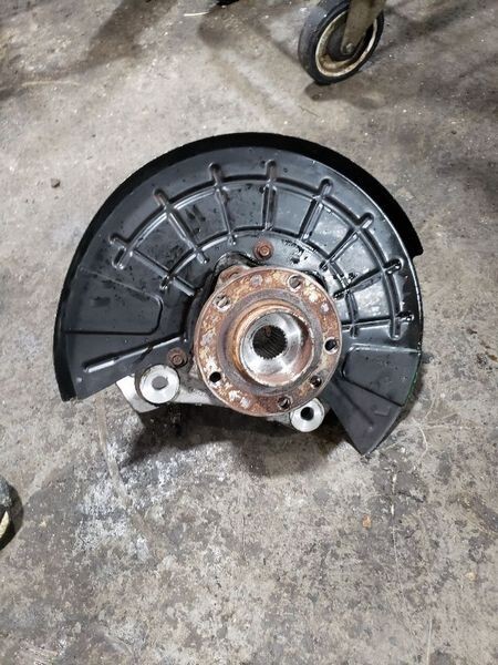 2014-2018 Jeep Cherokee Left Driver Front Spindle Knuckle AWD 4x4