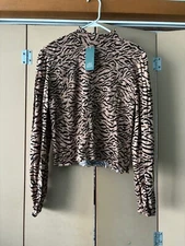 WILD FABLE Form fitting Crop Blouse Size XXL Animal Print Long Sleeve NEW NWT