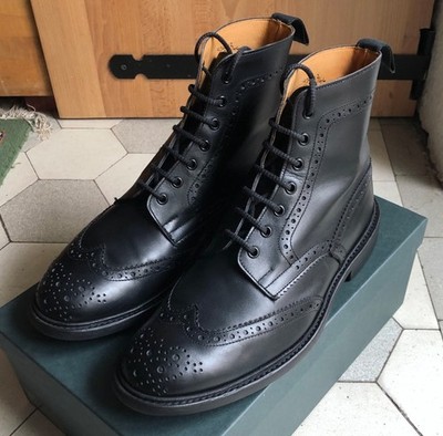 Tricker's ''Stow'' country brogue boots