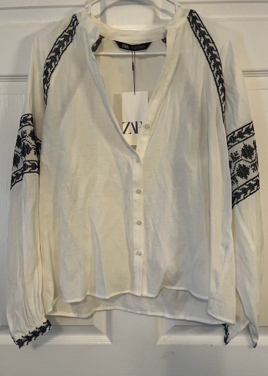 Sz S Zara White Shirt With Black Embroidery