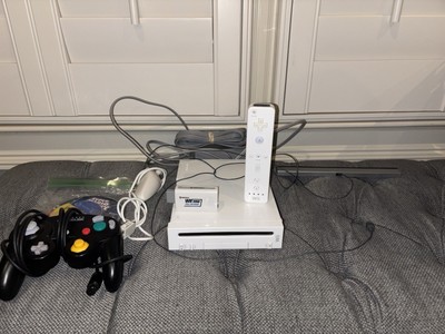 Nintendo Wii Bundle GameCube Compatible Mario Sunshine Galaxy Wii Sports 