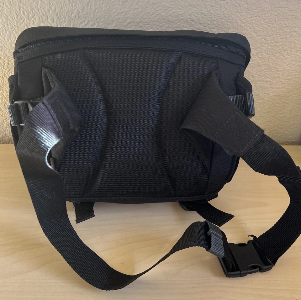 Bolso para cámara Tamrac 3458 Rally 58 estuche de transporte paquete de cintura de cadera negro Foto 3 de 4