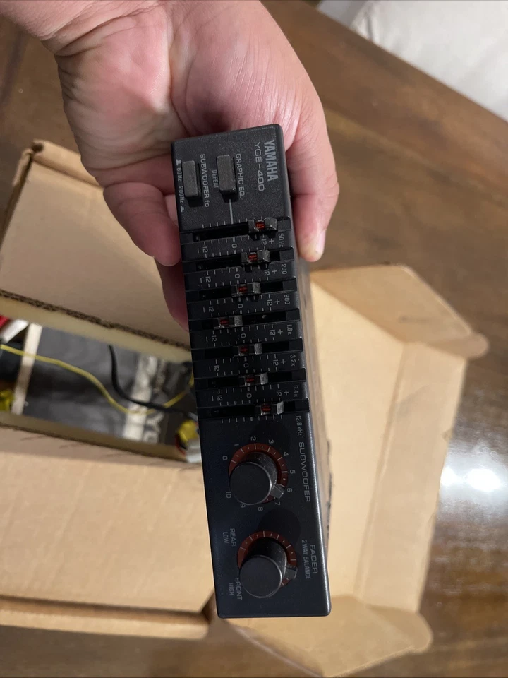 Yamaha YGE-400 Ecualizador Gráfico Subwoofer Fader De Colección Raro Foto 3 de 4