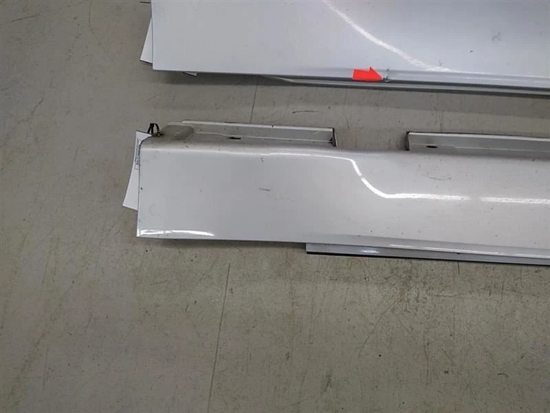 Пара боковых юбок с качающейся панелью для BMW 745i E65 серебристые подходят для 2003 2004 2005 годов выпуска - Изображение 2 из 4