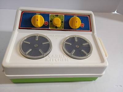 Vintage Gabriel Carry Kitchen Stove Playset 1981 Toy
