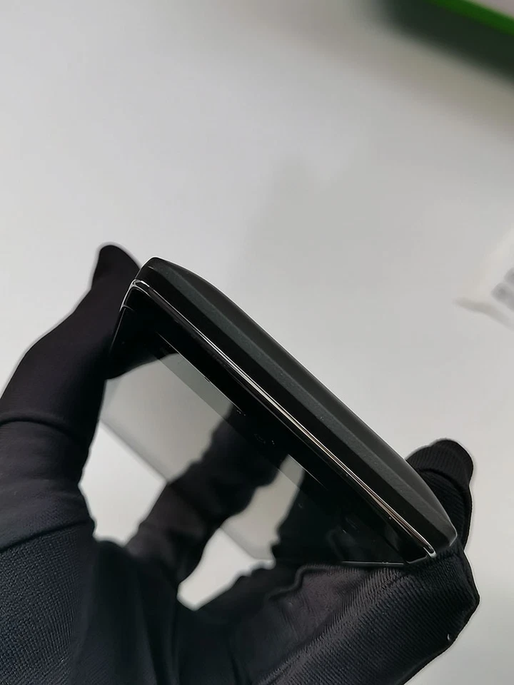 Sony Xperia E C1505 - 3G Unlocked -512MB RAM 4GB - 3.5" 3MP Cellphone - Image 3 of 4