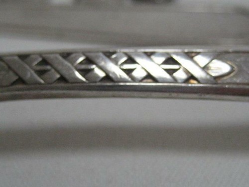 Vtg 1937 Oneida CARNIVAL Silverware 56 Pc Sim Geo Rogers Discontinue Silverplate - Picture 11 of 12