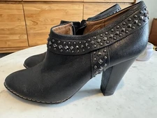 SOFFT "SHALENE" BLACK ANKLE BOOTS SIZE 10M