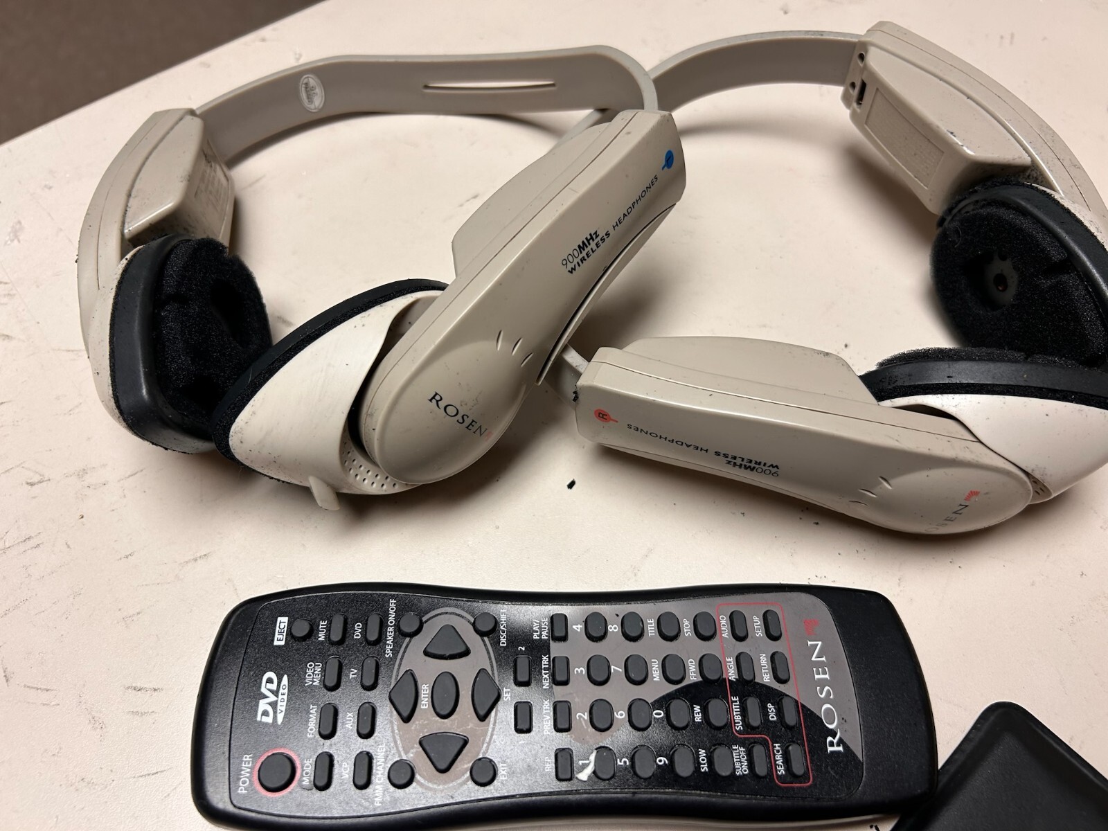 ROSEN HEADPHONES + REMOTE + OWNERS MANUAL FOR 2002 CHEVY SUB
