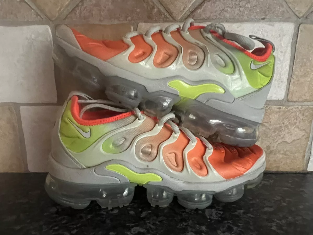 Cheap nike sales trainers size 4