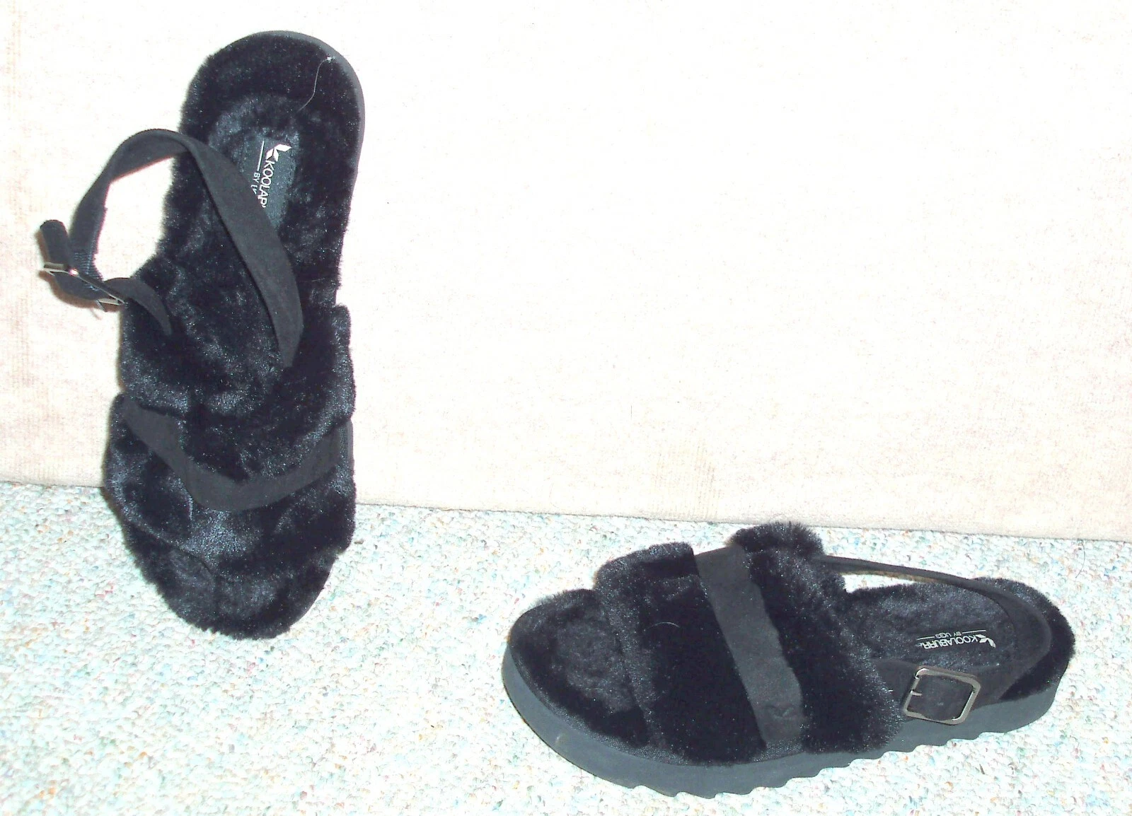 Pantofole sandali donna nere UGG Koolaburra Fuzz'd Out taglia 10