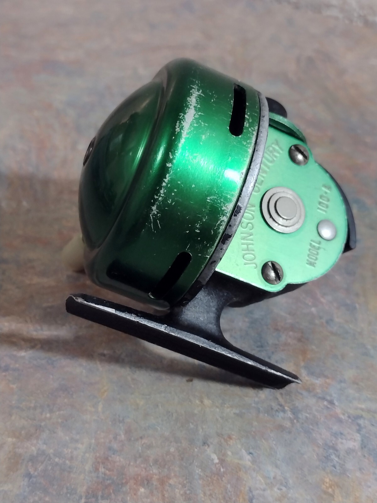 Vintage Johnson Century 100A Fishing Reel