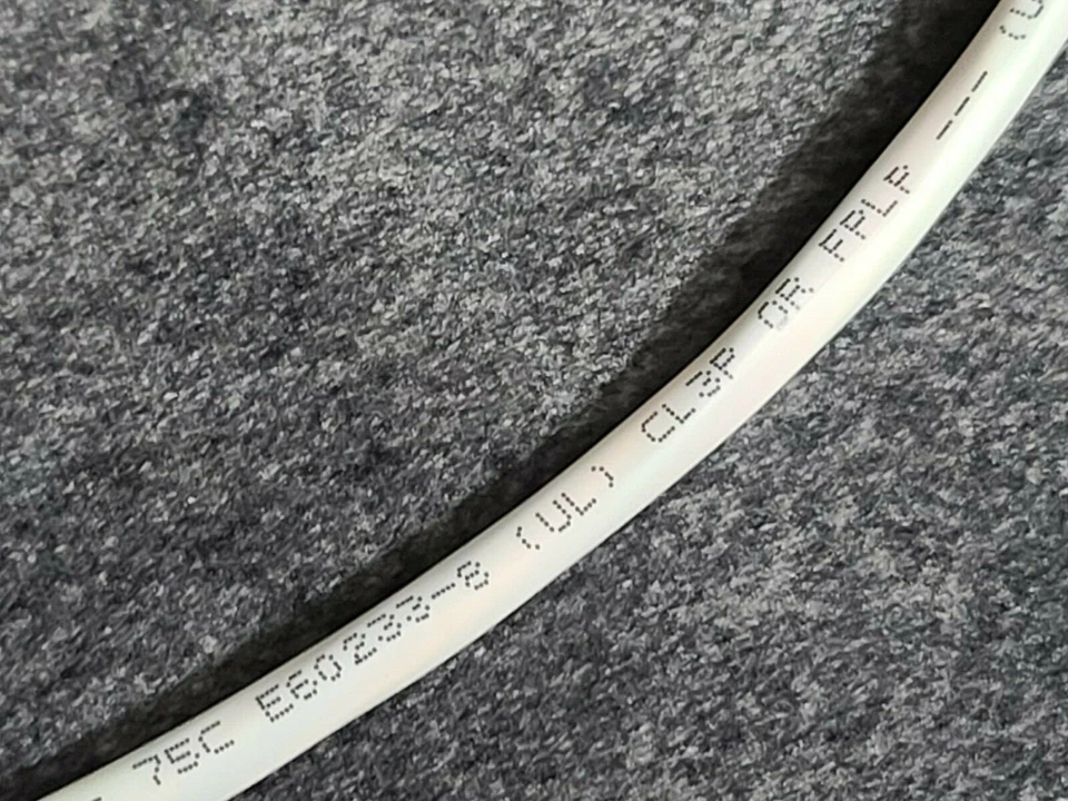 Cable de control/comunicaciones trenzado Carol E3038S 18/8C Plenum CMP blanco/50 pies Foto 3 de 4