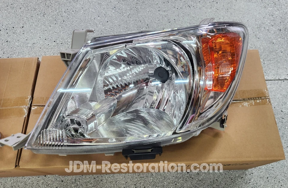 Headlights To Suit 05-08 Toyota Hilux Workmate SR SR5 LH + RH - Image 3 of 4