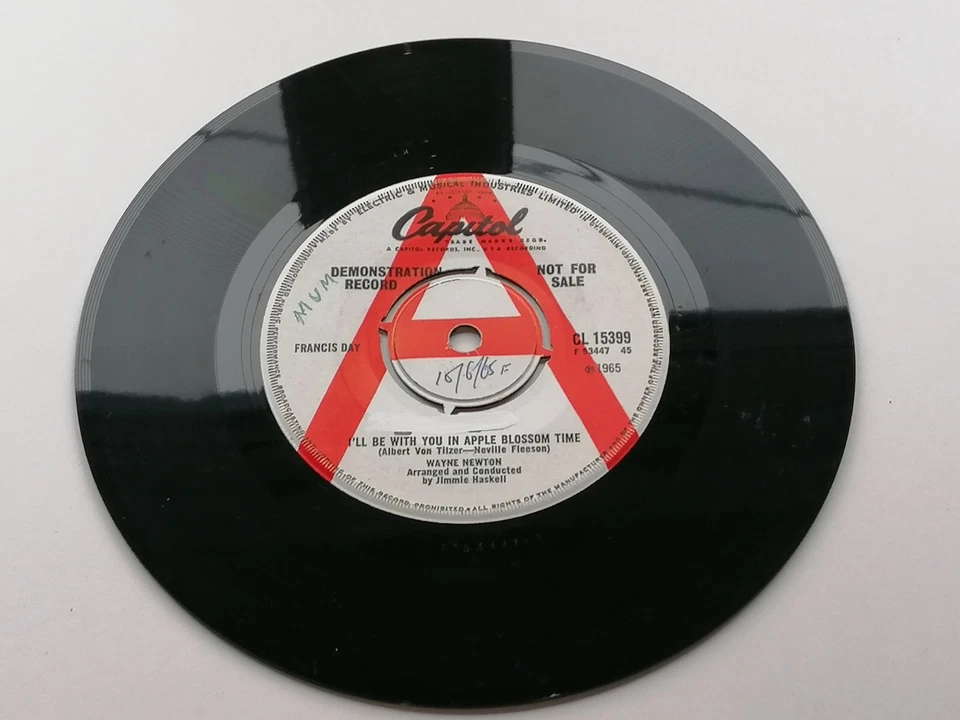 WAYNE NEWTON UK 45 CAPITOL DEMO I'LL BE WITH YOU IN APPLE BLOSSOM TIME - Image 2 of 4