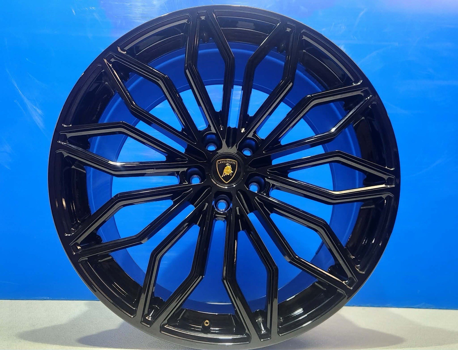 23”  Lamborghini Urus SE Factory OEM Black Wheels Rims Galanthus Performante