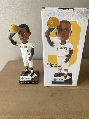 Robert Clemente Bobblehead 3000th Hit Pittsburgh Pirates SGA 9/15/26 New