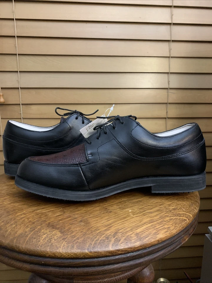 Женские туфли для гольфа FootJoy Europa Collection черные/бордовые размер 8,5 на шнуровке новые - Изображение 2 из 4