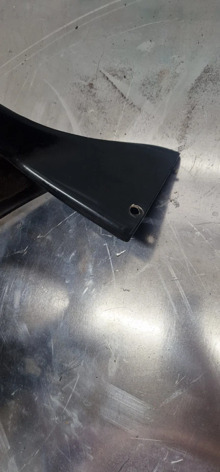 Carenado medio izquierdo Triumph Sprint St 955i verde Aston 1998-2004 Foto 4 de 4