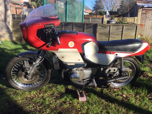 Suzuki Gt750 Red & White,V5c Dunstall Equipped. - Picture 4 of 12