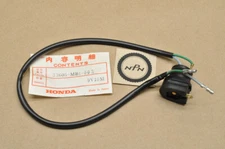 NOS Honda CB1000 CB550 CX650 VF1100 VF700 VF750 Blinker Turn Signal Socket