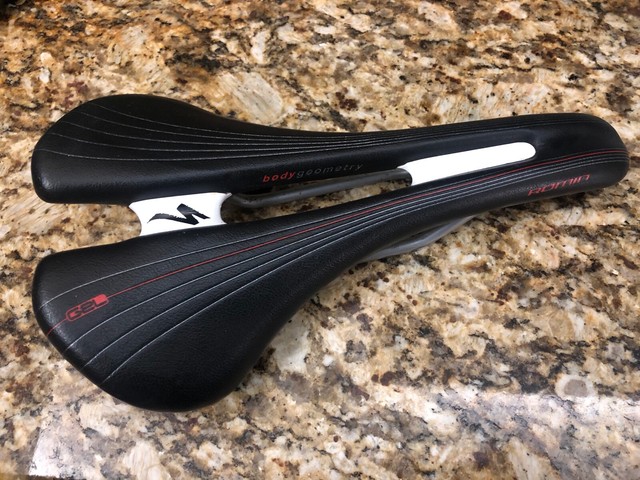 specialized toupe sport road saddle