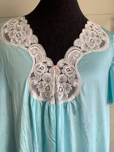 Vtg Vanity Fair Aqua Silky Nylon Lace Roses Peignoir Nightgown & Robe Set Sz M - Picture 8 of 16