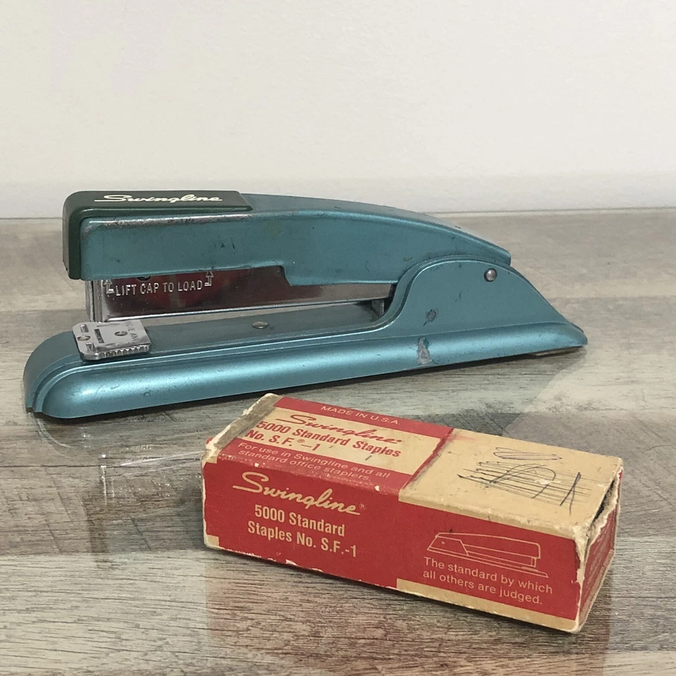 Vintage Swingline No. 27 Stapler Art Deco Office Desk Accessory plus Staples - Image 2 of 4