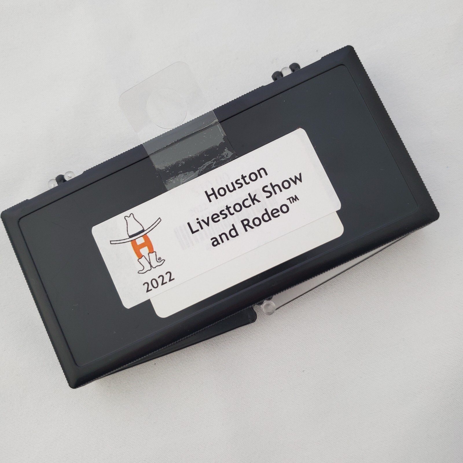 Houston Livestock Show Rodeo 2022 guitar pin, 90th anniv, gold sparkle