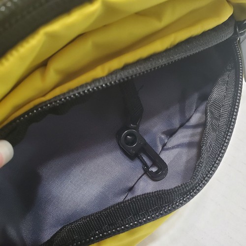 Adidas Origal Unisex Yellow Fanny Pack Belt Waist Bag Logo Adjustable Strap Zip - Picture 4 of 7
