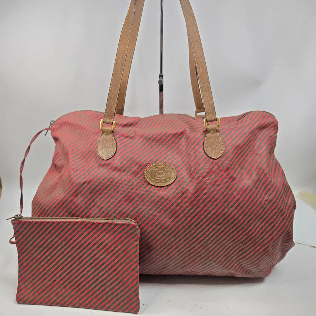Gucci Sac fourre tout avec pochette, motif Sherry Line All Over, cuir