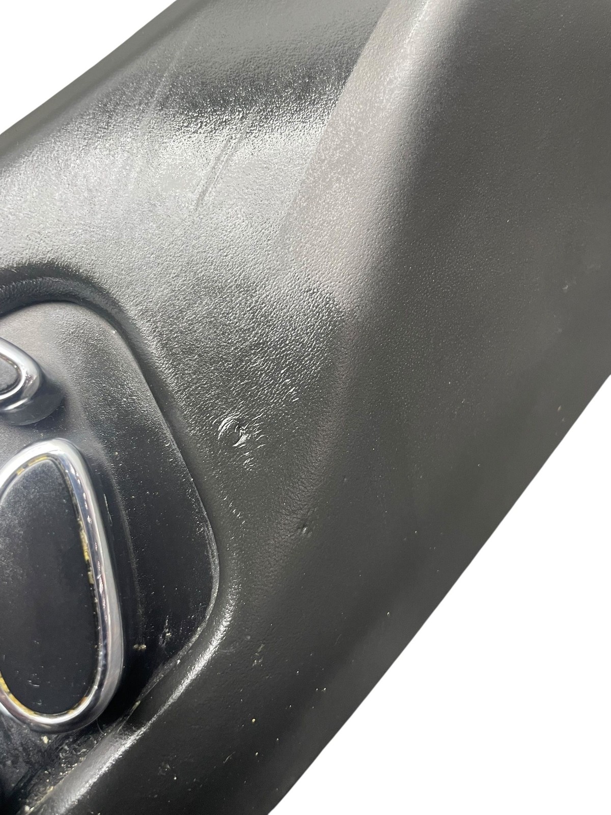 2013-2019 BENTLEY FLYING SPUR 4W 223B FRONT LEFT LOWER SEAT SWITCH PANEL *SCUFF*