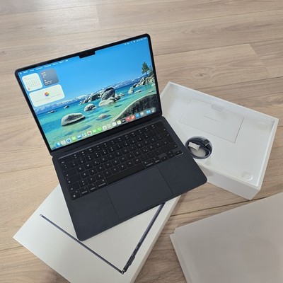 Apple MacBook Air 13,6'' (M2) | 8 GB RAM | 256 GB SSD | Midnight