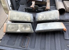2003-2006 Chevy Silverado Headlights