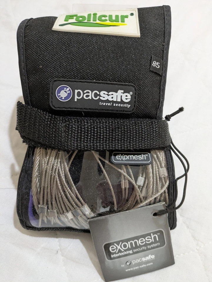 Pacsafe Exomesh 85L Anti-Theft Backpack Bag Protector With Padlock and 3 Keys - Image 4 of 4