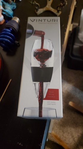 Vinturi Essential Red Wine Aerator with Stand and Cleaning Kit - Picture 3 of 4