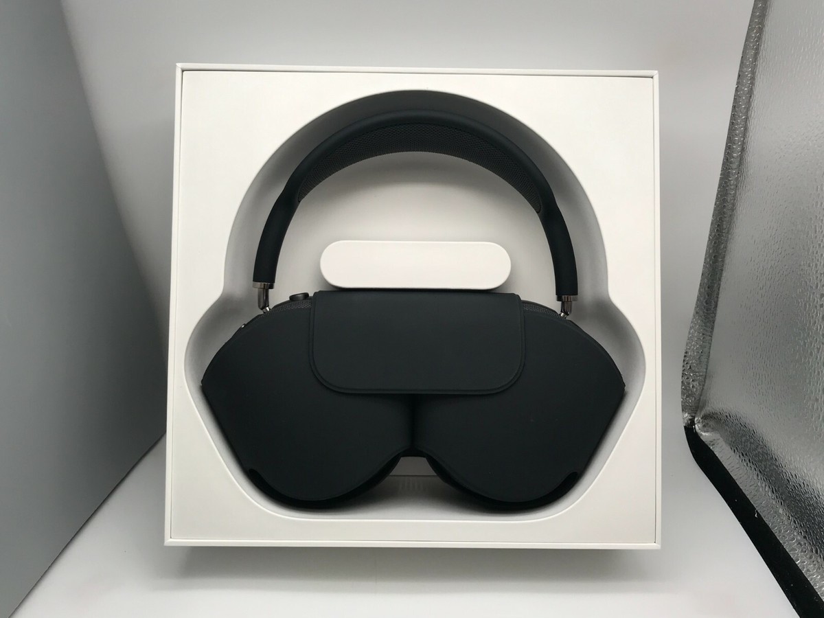 Apple AirPods Max Space Gray - Excellent Condition w/ Box +