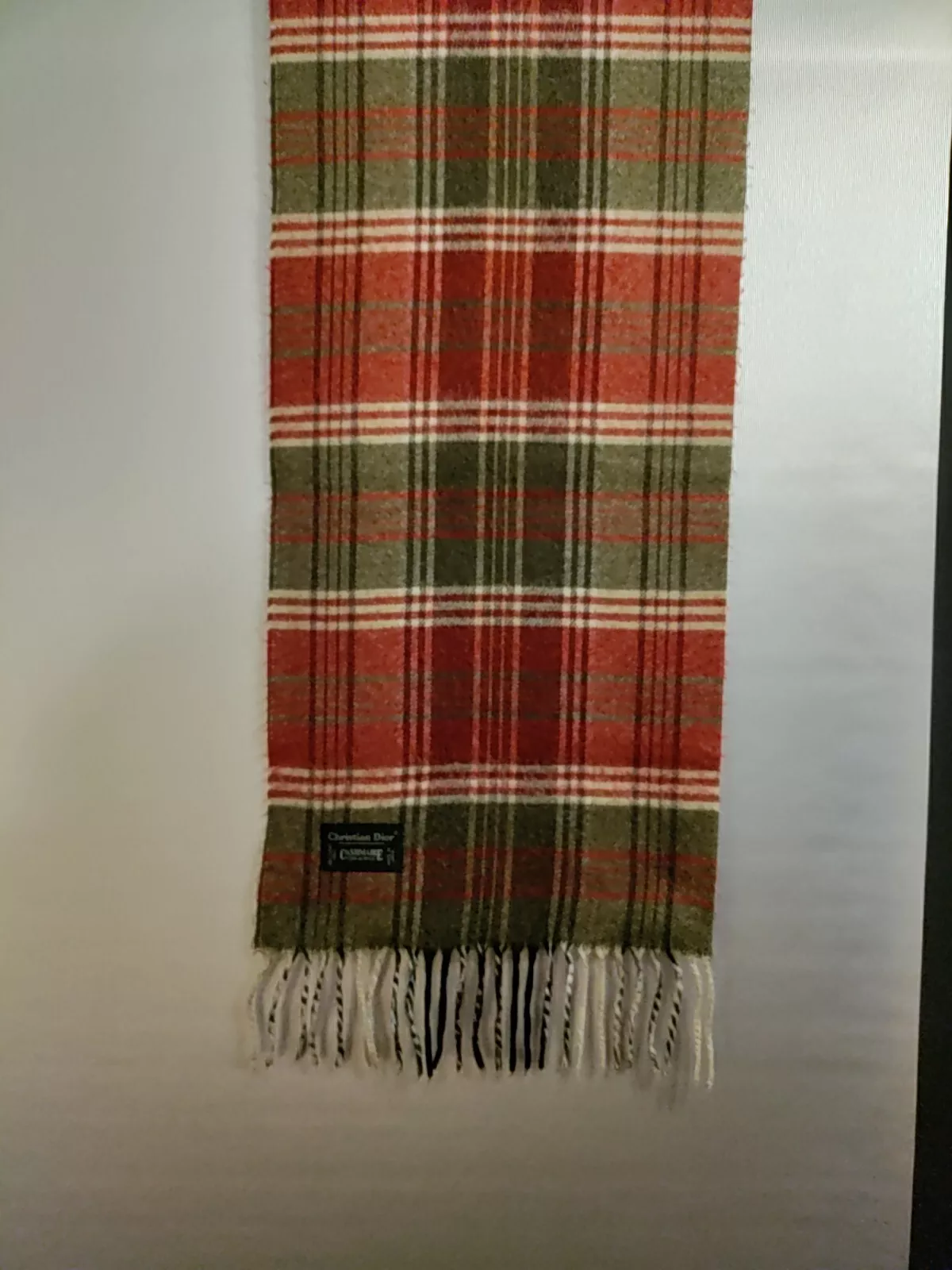 Foulard Christian Dior Cashmaire à carreaux vert rouge franges 52”X 11”