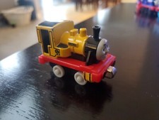 Thomas  Friends Take Along Magnetic Die-Cast Metal Duncan Engine.