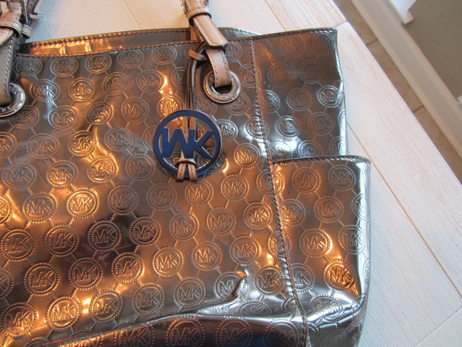 Authentic Michael Kors Purse - image 3