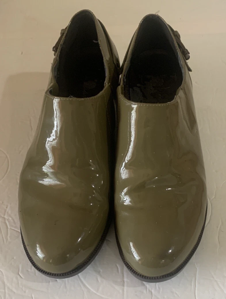 Scarpe impermeabili da donna Cole Haan NikeAir verde oliva vernice misura 8 5