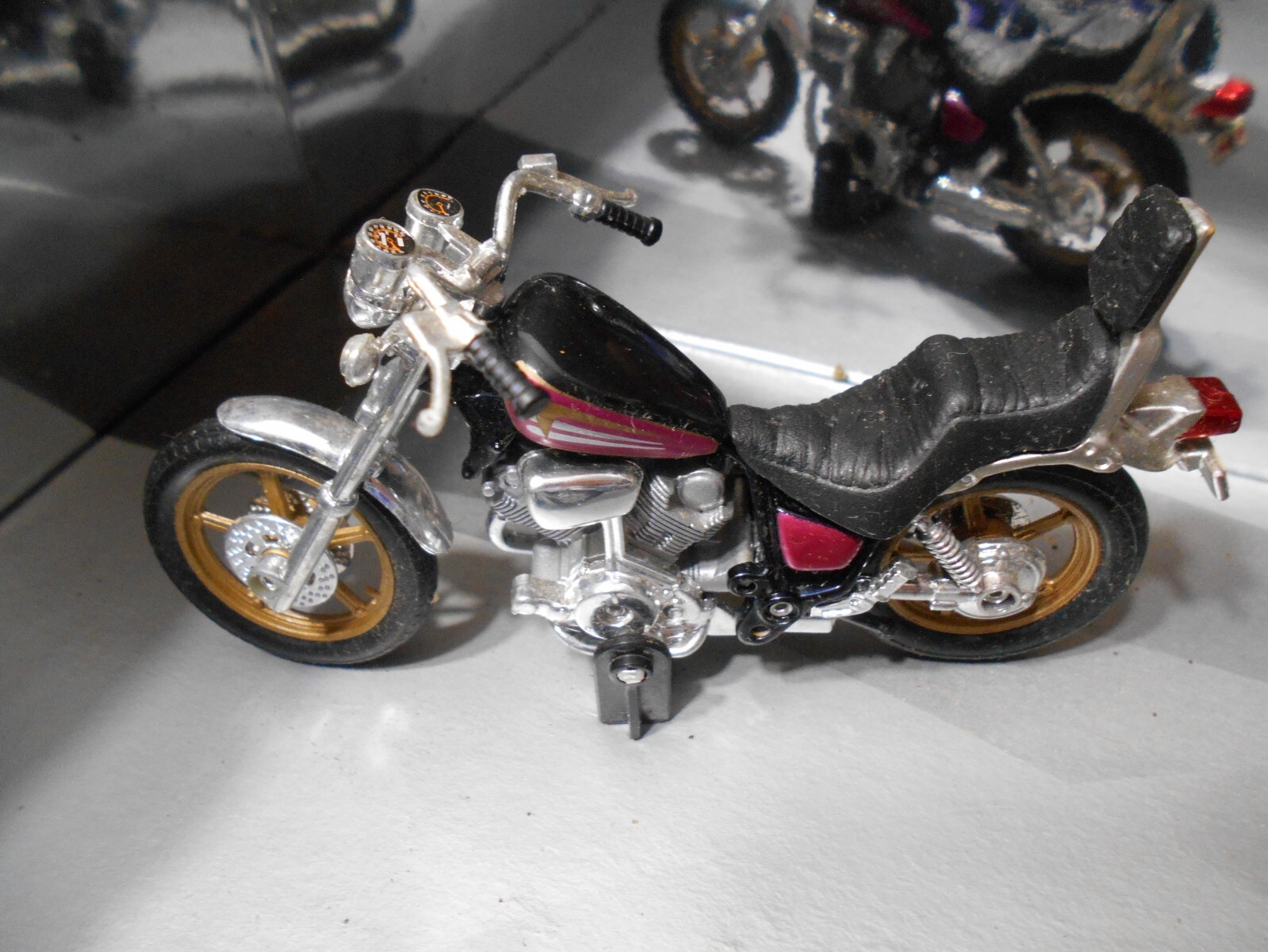 PICK ONE For $9.99 Yamaha BMW Suzuki Motorcycle Maisto 1/18 Scale Collection