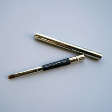 Spazzola labbra MAC 316 nuova con custodia