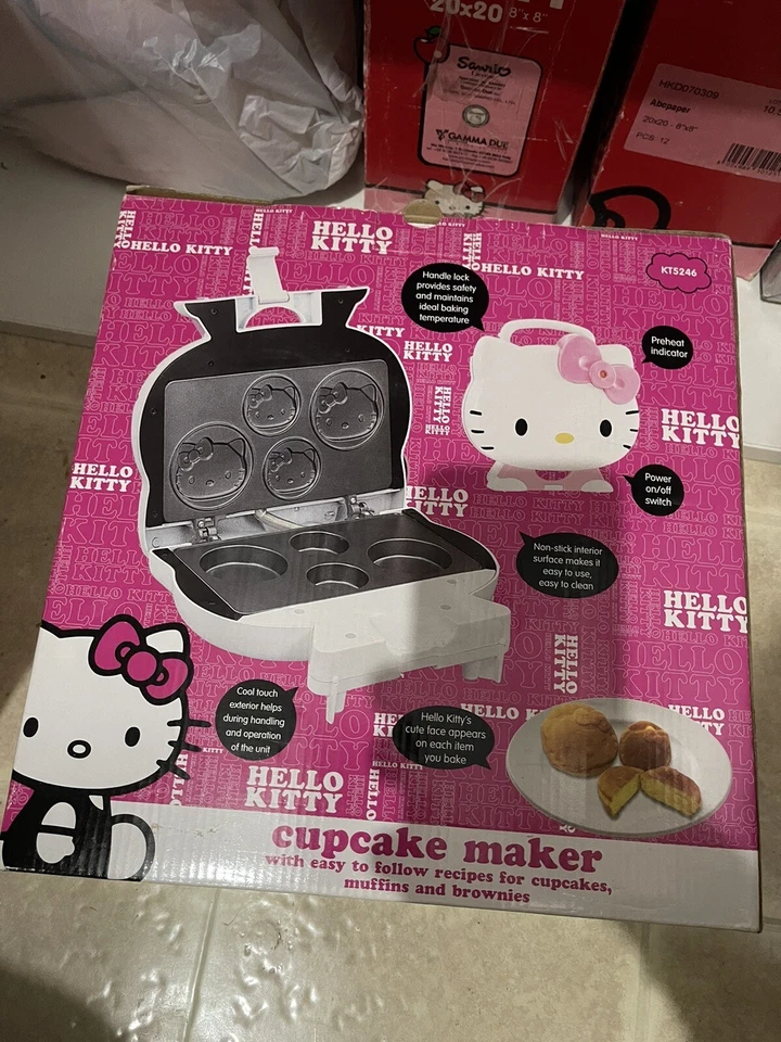 HELLO KITTY CUPCAKE MAKER - Image 2 of 2