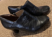 Clarks Artistian EMILY COVE Slip-on Pleated Heel Loafer Black Leather Size 6