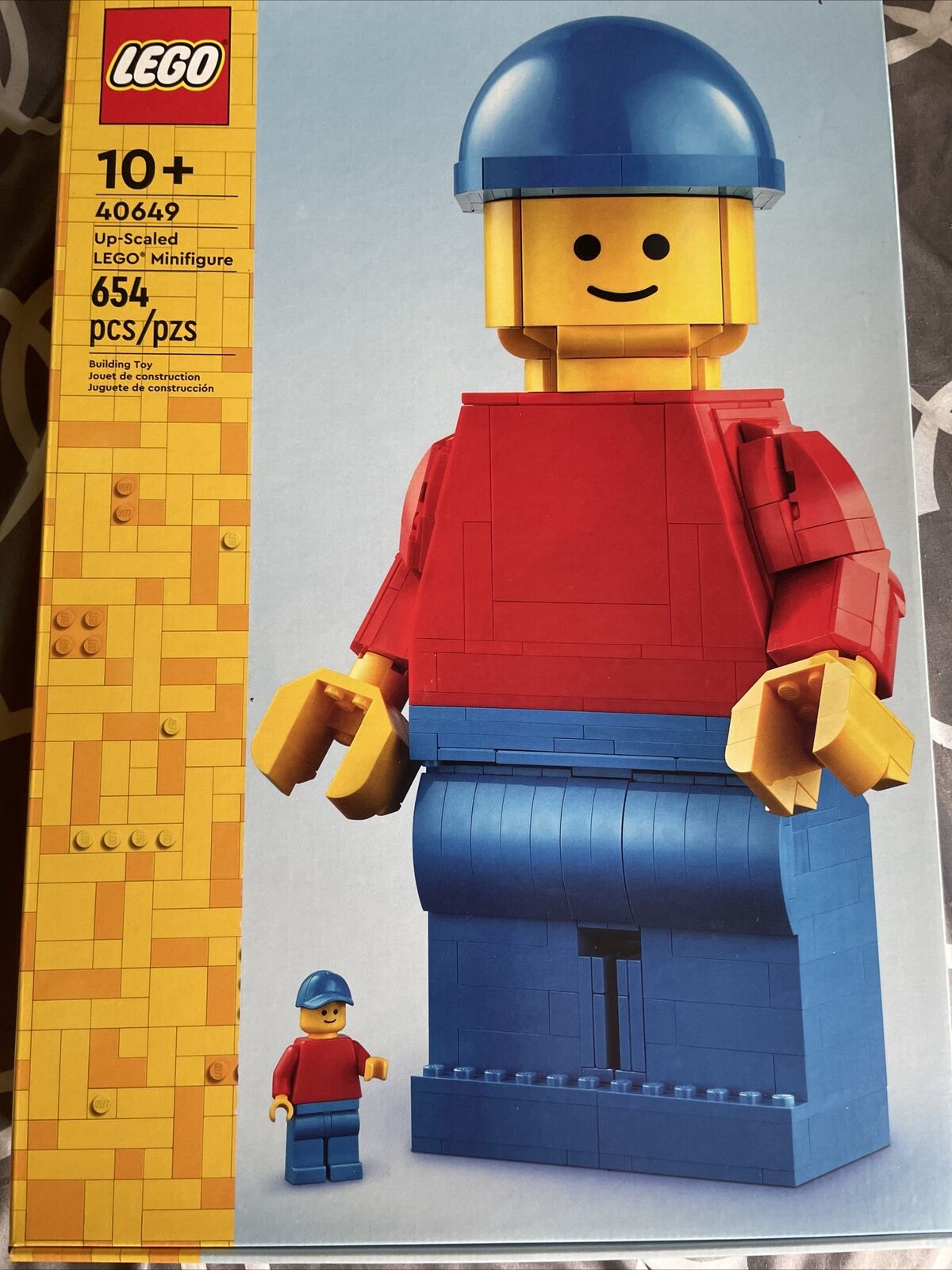 LEGO CREATOR: Up-Scaled LEGO Minifigure (40649)