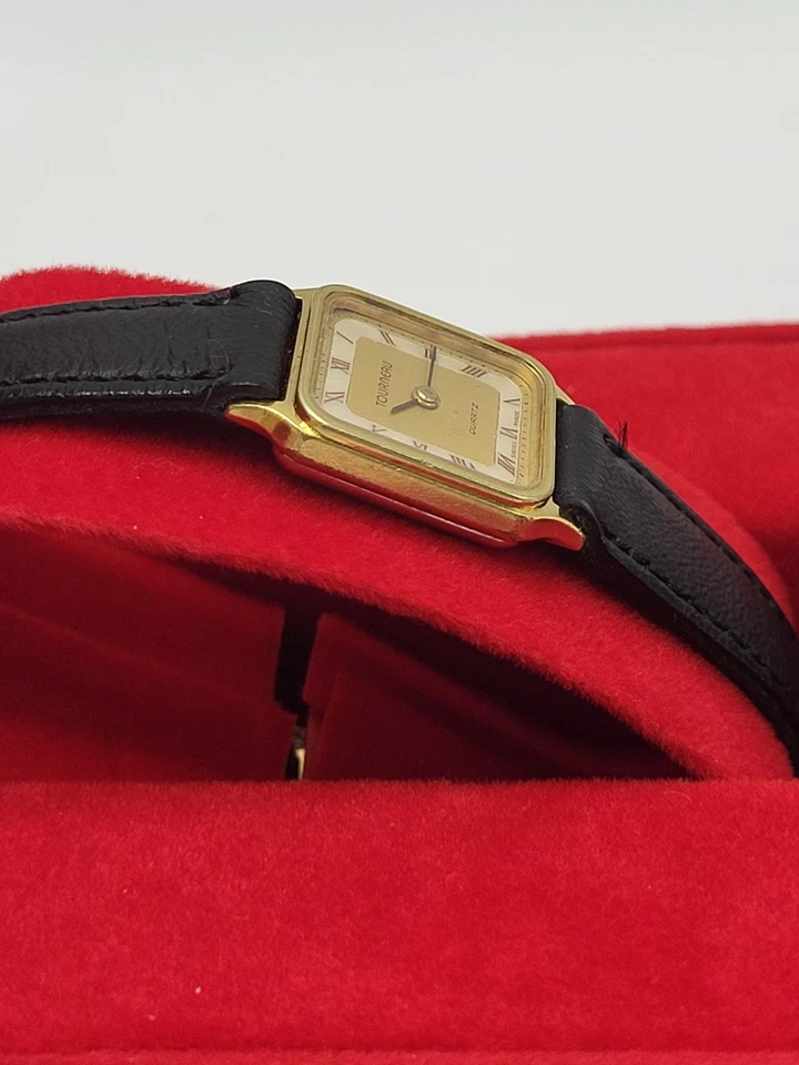 [ Vintage Rare ] Tourneau Ladies Swiss Quartz Watch Leather Strap 137904 - Image 3 of 4